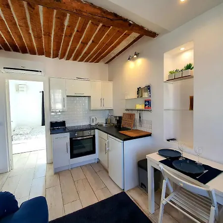Freshly Tastefully Renovated In Heart Of Old Apartmán Antibes