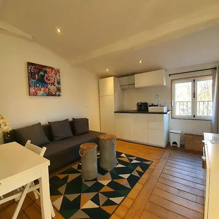 Appartement Freshly Tastefully Renovated In Heart Of Old *