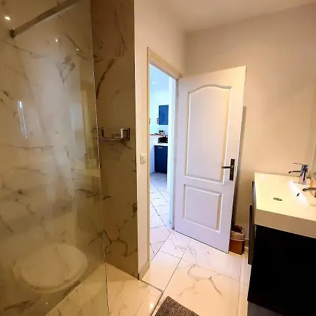 Appartement Freshly Tastefully Renovated In Heart Of Old