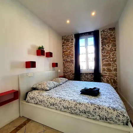 Freshly Tastefully Renovated In Heart Of Old Apartmán *