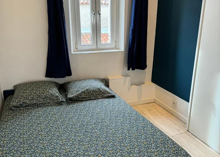 Freshly Tastefully Renovated In Heart Of Old * Antibes